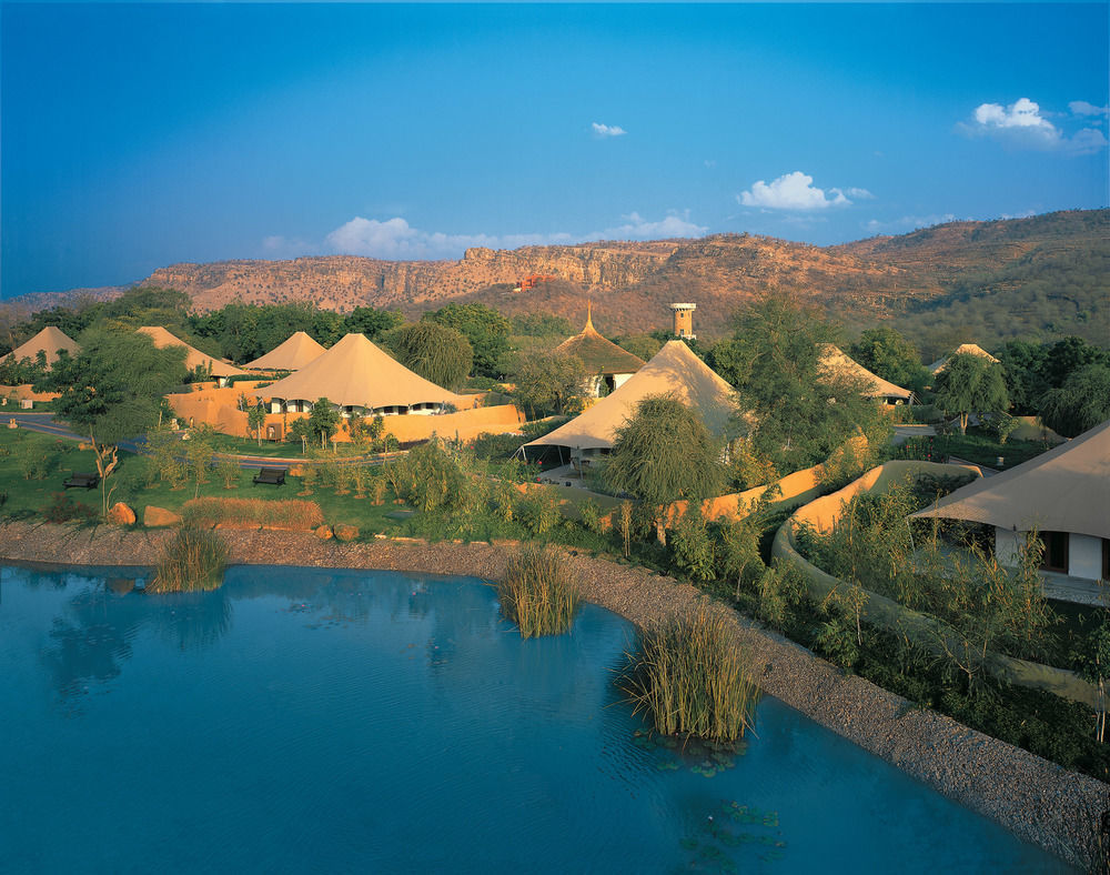 The Oberoi Vanyavilas Wildlife Resort, Ranthambhore Савай Мадхопур Екстериор снимка